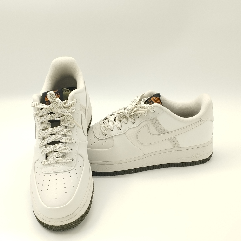 Air Force 1 07 LV8 10US mens 11.5US womens
